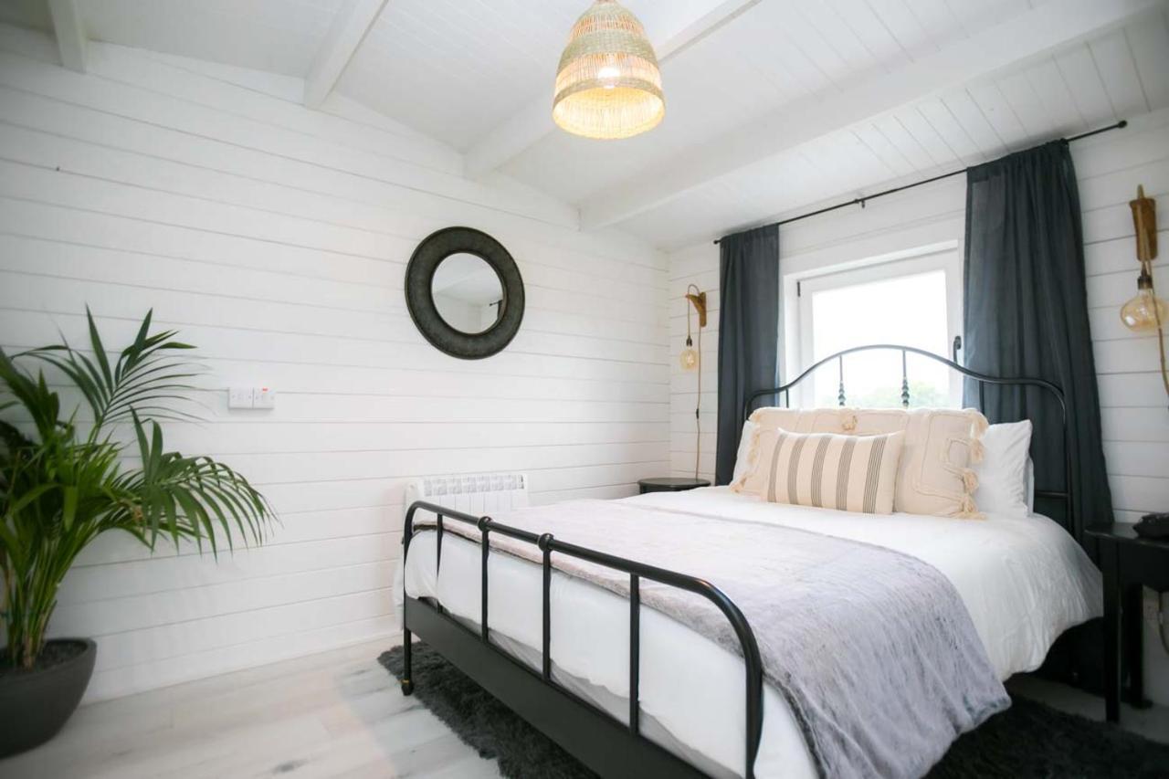 The Paddocks Cabin - Stylish, Cozy & Private 킬라니 외부 사진